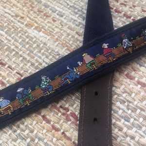 Funny “bar fly” belt